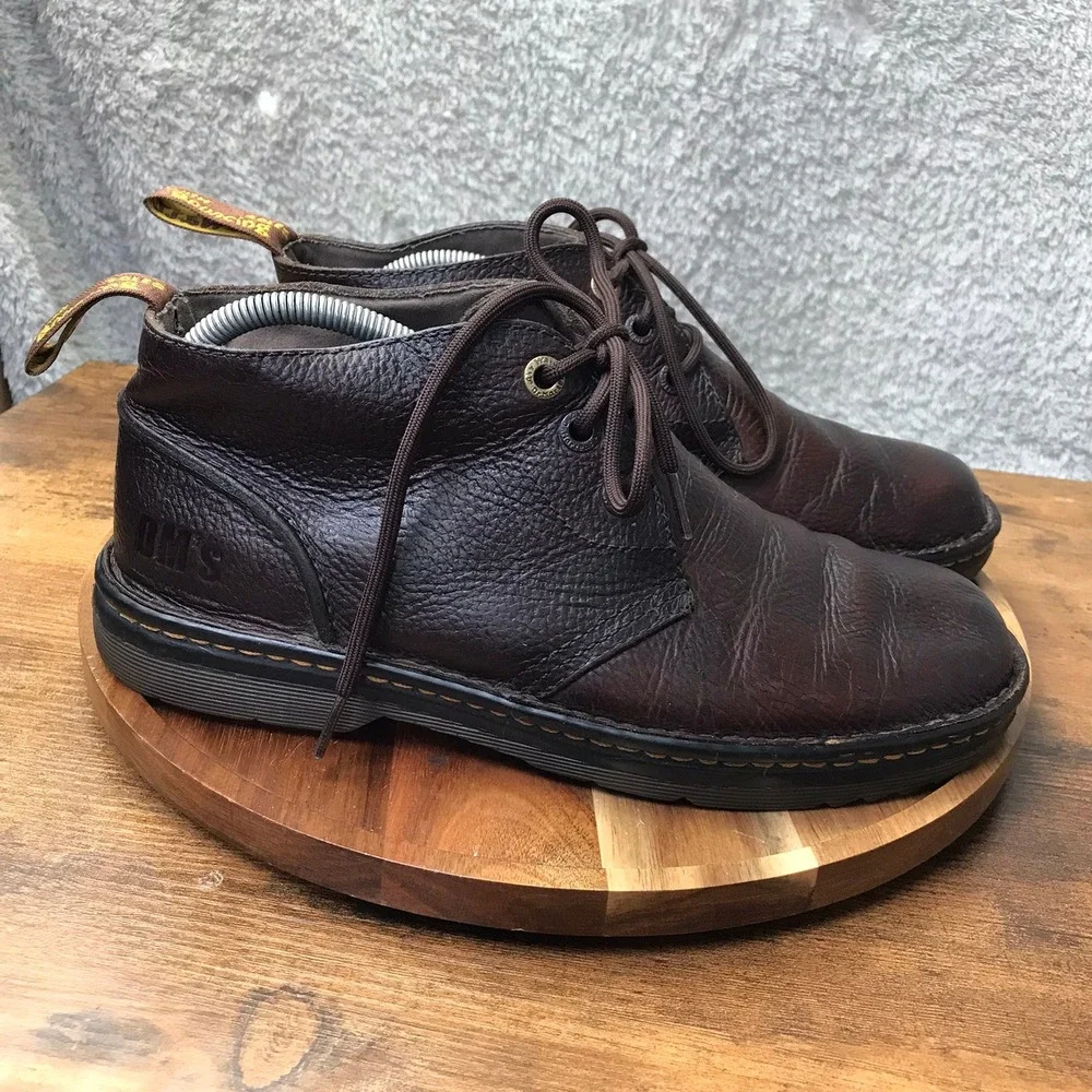 Dr. Martens Chukka Boots M 9 L 10 Brown Pebbled Leather AirWair Slip Resistant